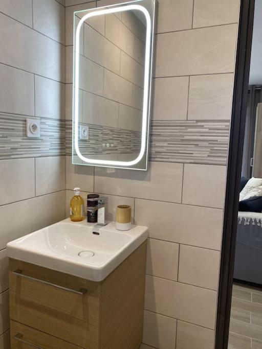 Apartment Cosy A 500m De La Frejus